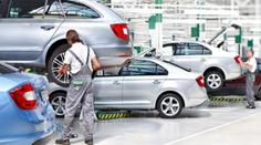 Vloni museli nejčastěji do servisu Mercedesy, Peugeoty a Citroëny