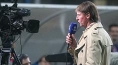 Trenér Straka zářil jako reportér TV Nova. Prý by ale nejradši nazul kopačky