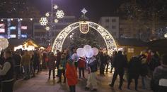 V Ostravě začaly adventní trhy. Je to 100 let od prvního rozsvícení vánočního stromu