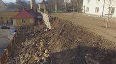 Zřícenou zeď u děčínského zámku konečně opraví, zatím z rozpočtu města