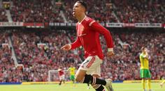 Fantastický Ronaldo hattrickem spasil United. Arsenal a Spurs bez bodu