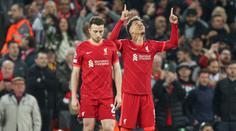 Liverpool po šestigólovém dramatu postupuje, po remíze jdou dál i City
