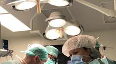 Žena v USA zemřela po transplantaci plic infikovaných koronavirem