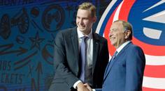 Draft NHL: Do ligy vstoupí hvězdný Bedard. Jací jsou další talenti a co Češi?