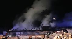 V Uherském Brodě vzplála truhlárna, vyjelo k ní pět jednotek!