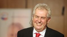 Zeman vyhrál volby díky lžím, ale jeho vítězství platí, rozhodl soud