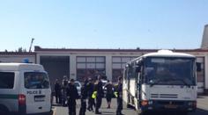 Kamion na D5 byl plný uprchlíků. Policie je vyhmátla! VIDEO