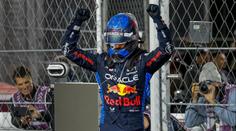 Verstappen je počtvrté mistrem světa F1, v Las Vegas vyhrál Russell