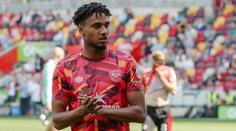 Fotbalista propustil agenta. Vysmíval se Králově nové trenérce