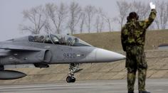 PRÁVO: Česko budou i dál hlídat gripeny! Pro je Sobotka i Babiš