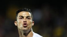 Ronaldova čtyřgólová párty! Podívejte se, jak zničil Litvu. VIDEO