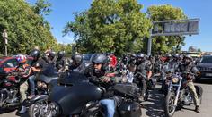 Tisíce harleyů rozbouřily Prahu! VIDEO ze spanilé jízdy centrem
