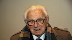 Sir Nicholas Winton slaví 103. narozeniny, zachránil stovky dětí