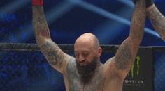 Skvělý Martínek má další triumf v KSW. Soupeři uštědřil KO. Parnasse obhájil titul