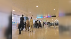 Masivní výbuchy na letišti v Dubaji. Aerolinky rušily lety