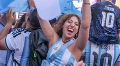 Messiho armáda ovládla New York! Times Square se změnilo v argentinskou fiestu