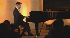 VIDEO: Náročná životní cesta pianisty! Z paneláku až do Carnegie Hall