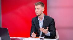 Důchody jsou neférové. Ať si spoří každý sám na sebe, navrhuje 18letý politik