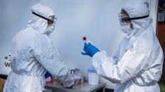 Lidé mají právo znát pravdivá čísla o epidemii, vyzývá vládu lékař
