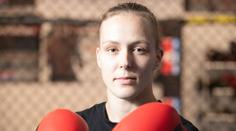 Bledá letí směr UFC: Pověrčivá nejsem, ale oranžová mikina chybět nebude