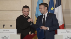 Posílit dodávky munice, zvýšit výrobu zbraní, shodli se evropští lídři o Ukrajině