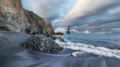 Holčičku na islandské pláži odnesla vlna, v moři zemřela. Rodina jen bezmocně přihlížela