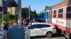Černý den na železnici. Vlaky srazily dva lidi, nechyběly ani střety s auty
