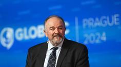 Amerika Evropu potřebuje, sama se ubránit nedokáže, tvrdí bývalý velitel NATO