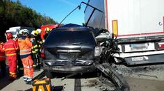 Dálnici D1 blokovala vážná nehoda tří aut, na místo letěl vrtulník