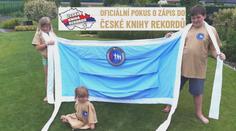 Petice za ústavní právo na zbraň zašili do roušky! Snaží se i o rekord