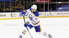 Velký přestup pro Boston! Pastu a spol. posílí hvězdný Hall z Buffala