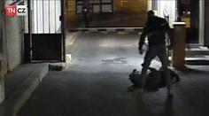 Hlídače (72) v Praze skoro ubil opilý středoškolák! Už ho mají!