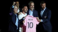 Messi už se představil fanouškům v Miami. Vítal ho naplněný stadion