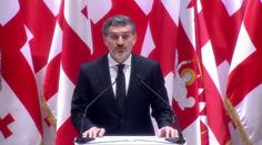 V Gruzii složil přísahu nový prezident. Před palácem protestovaly tisíce lidí