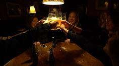 Pozor na přejídání a alkohol. Expert radí, jak se vyhnout střevnímu armagedonu