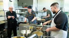 Pohlreich zhodnotí české restaurace: Býčí žlázy i kuchyň bez šéfkuchaře
