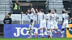 Sparta poprvé v historii ligy padla v Karviné. Slavia vede soutěž