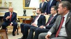 Obří trapas vlády USA. Do chatu, kde probírala tajné plány, přizvala i novináře