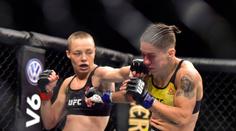 Obří skandál v UFC: Šampionka chtěla vzdát, rozhodčí to přehlédl!