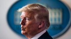 Trump hodlá vyhlásit výjimečný stav a použít armádu k hromadným deportacím