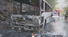 Tragédie na jihu Čech. Motorkář po čelním střetu s autobusem zemřel