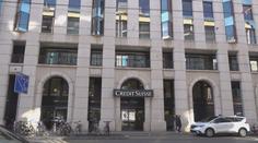 Banka Credit Suisse si vzala bilionový úvěr. Dopady krize pocítí i lidé v Česku