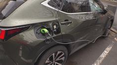 Parkování zdarma pro elektromobily v Liberci končí. Lidé si stěžovali
