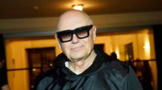 Jiří Korn slaví 75. narozeniny. Proslavila ho Yvetta i Bídníci