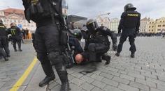 Provokatéři na demonstraci? Policisté v civilu tam jsou vždycky