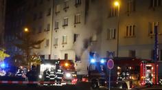 Při požáru v pražském činžáku zahynula žena! 60 evakuovaných