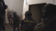 Pražští kriminalisté zadrželi skupinu, která měla vařit a prodávat pervitin
