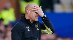 Vedení Evertonu odvolalo pár hodin před zápasem kouče, tým povede kapitán