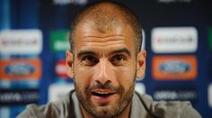 Guardiola poprvé vedl Bayern k vítězství, proti hvězdám ale stáli studenti a policisté