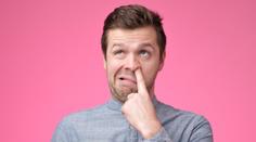 Šťouráte se v nose? Zvyšujete tím riziko Alzheimerovy choroby, tvrdí studie